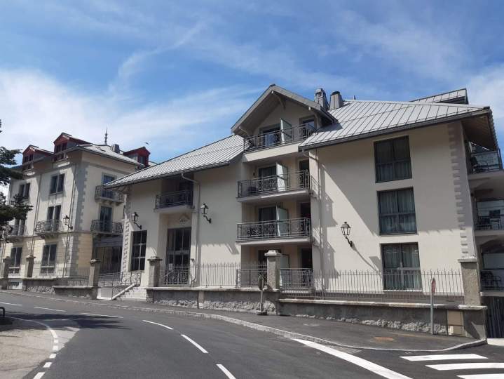 Construction bâtiment hôtel Saint-Martin-du-Frêne